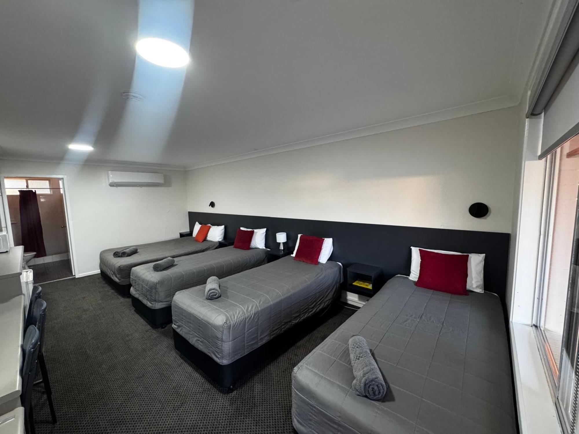Altona Motel Uralla Exteriör bild
