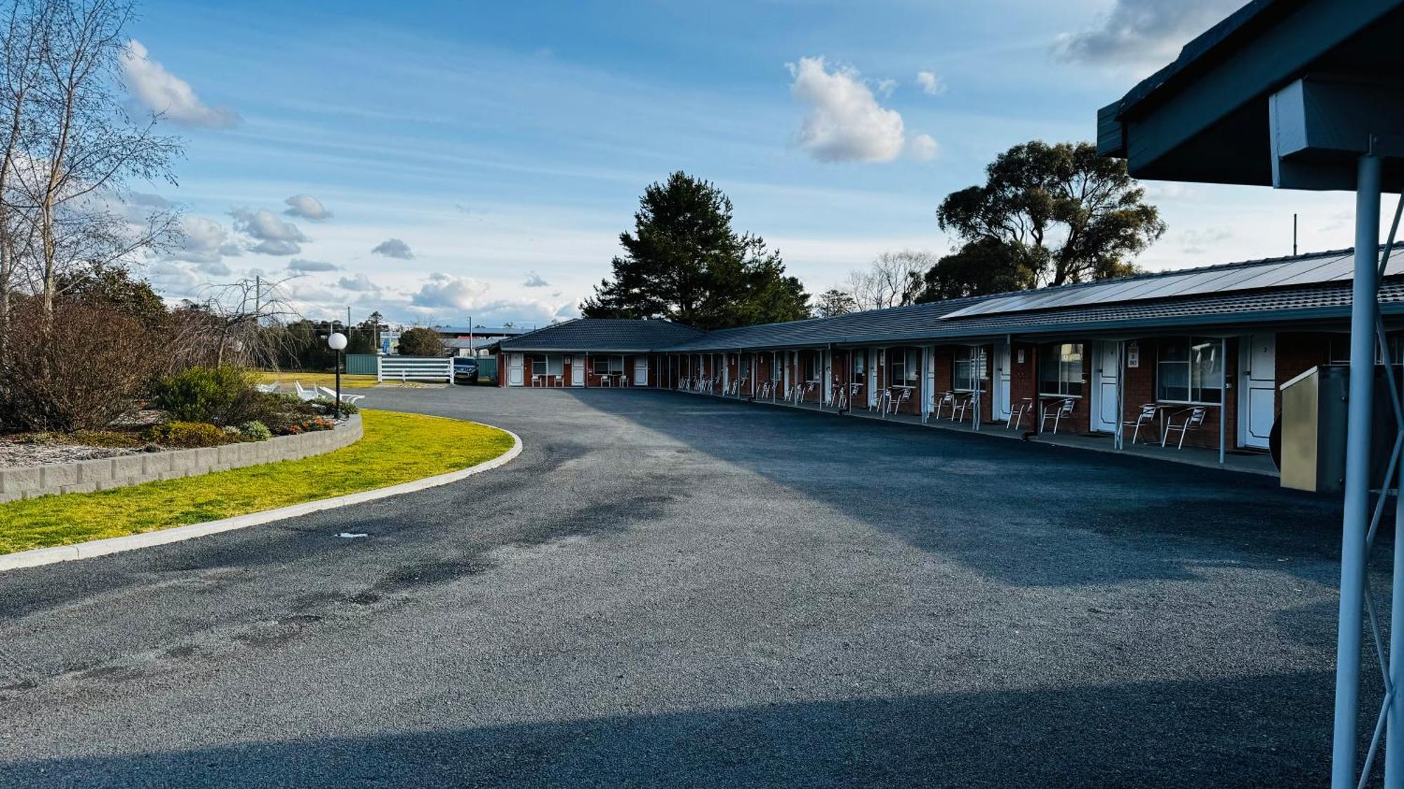 Altona Motel Uralla Exteriör bild